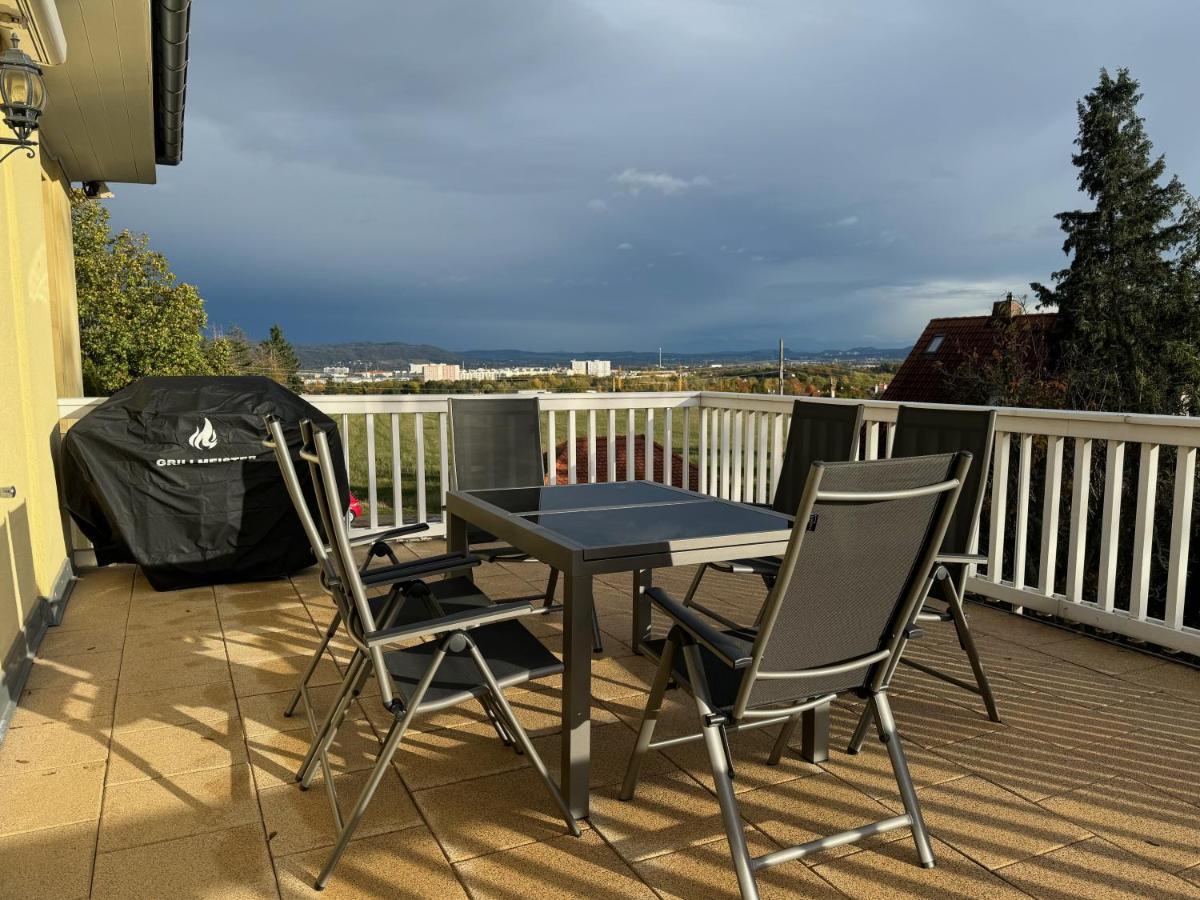 205 Qm "Traumtor" Mit Sauna, Whirlpool, Kamin Und 3 Terrassen Mit Blick In Die Boehmisch Saechsische Schweiz Dresden Luaran gambar